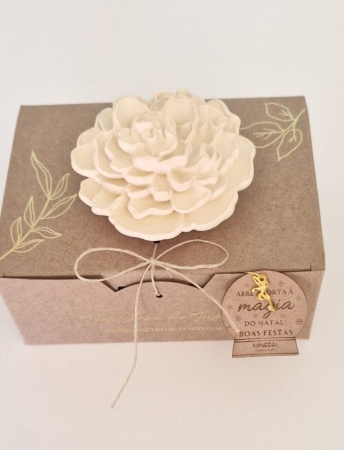 Cravo aberto amarelo - Cerâmica Perfumada da Mineral Organic Crafts