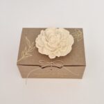 Cravo aberto amarelo - Cerâmica Perfumada da Mineral Organic Crafts