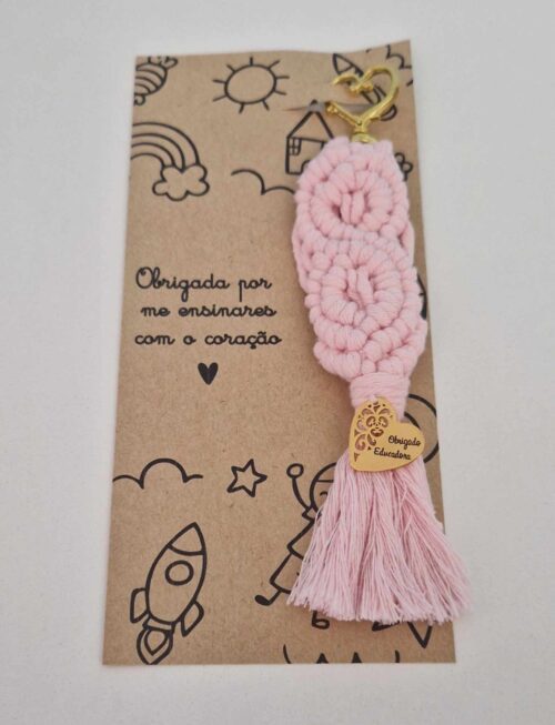 Porta chaves em macramé - Obrigado Educadora