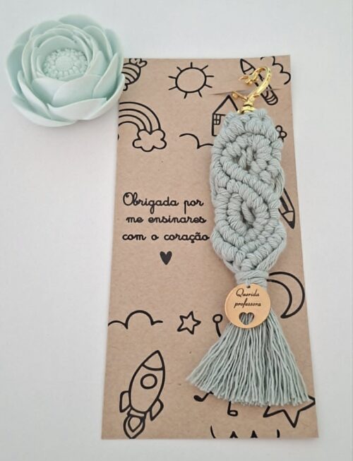 Porta chaves em macramé - Professora