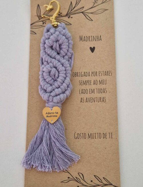 Porta chaves macramé lilás - madrinha