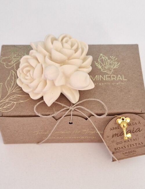 Rebento de camélia amarelo - Mineral Organic Crafts