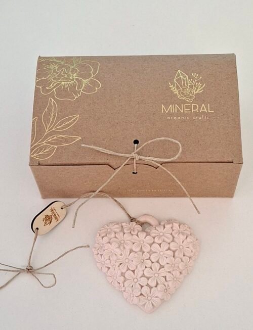 Coração florido bege - Cerâmica Perfumada da Mineral Organic Crafts