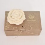 Rosa aberta amarela - Cerâmica Perfumada da Mineral Organic Crafts