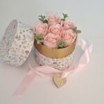 Caixa com rosas - Adoro-te Mãe